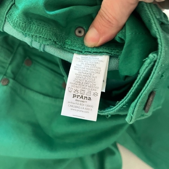 Prana Green to White Ombré Crop Ankle Zip Pants - Picture 5 of 11